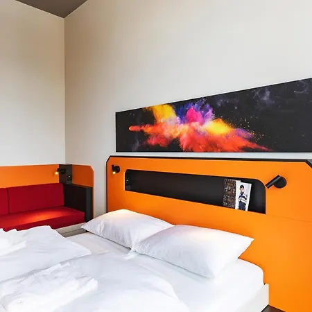 Meininger Centre Charmilles Hotel *