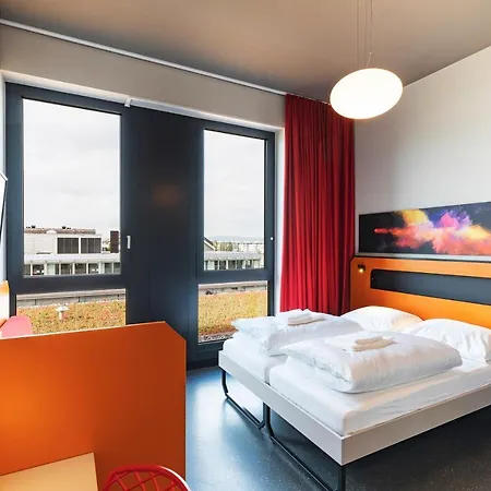 Hotel Meininger Centre Charmilles *