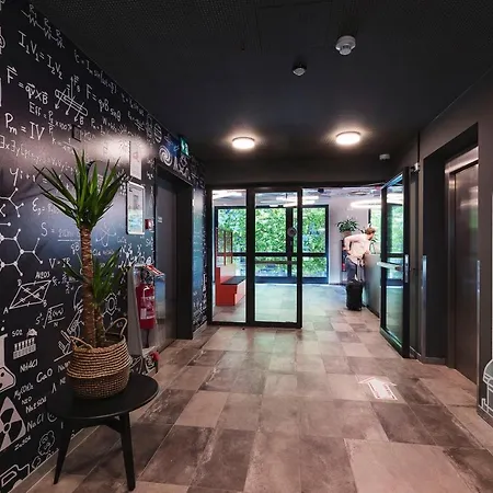 Meininger Centre Charmilles Hotel