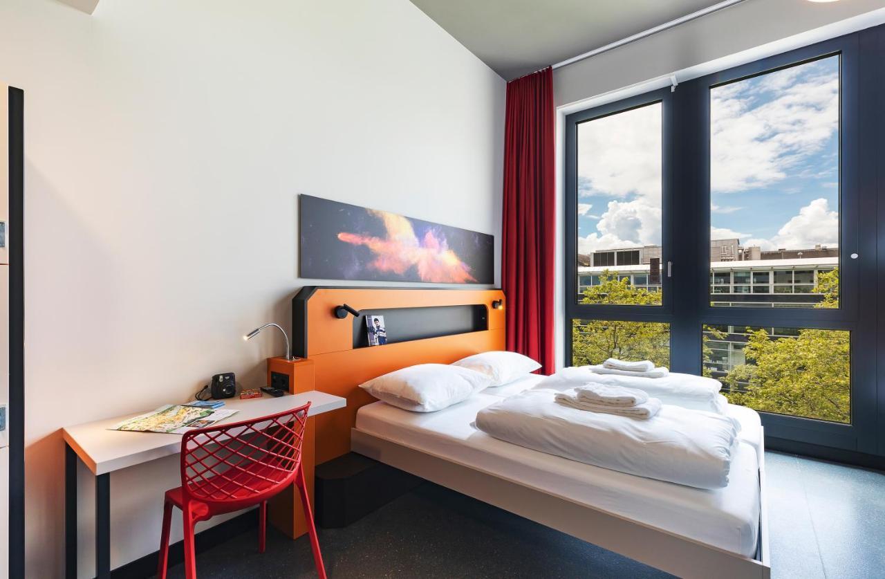 Hotel Meininger Centre Charmilles Ginebra