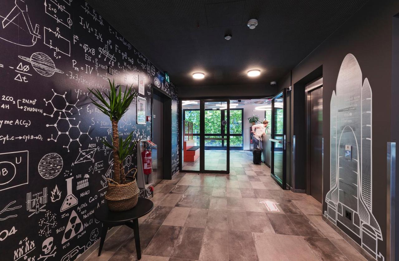 Meininger Centre Charmilles Hotel